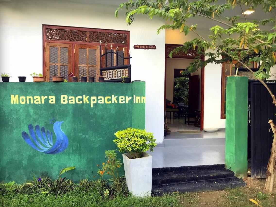 Monara Backpacker Inn Унаватуна Экстерьер фото